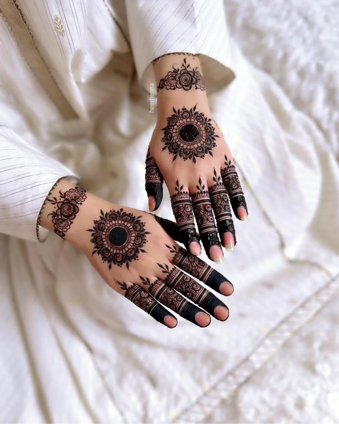 128399 heena henna.jpeg